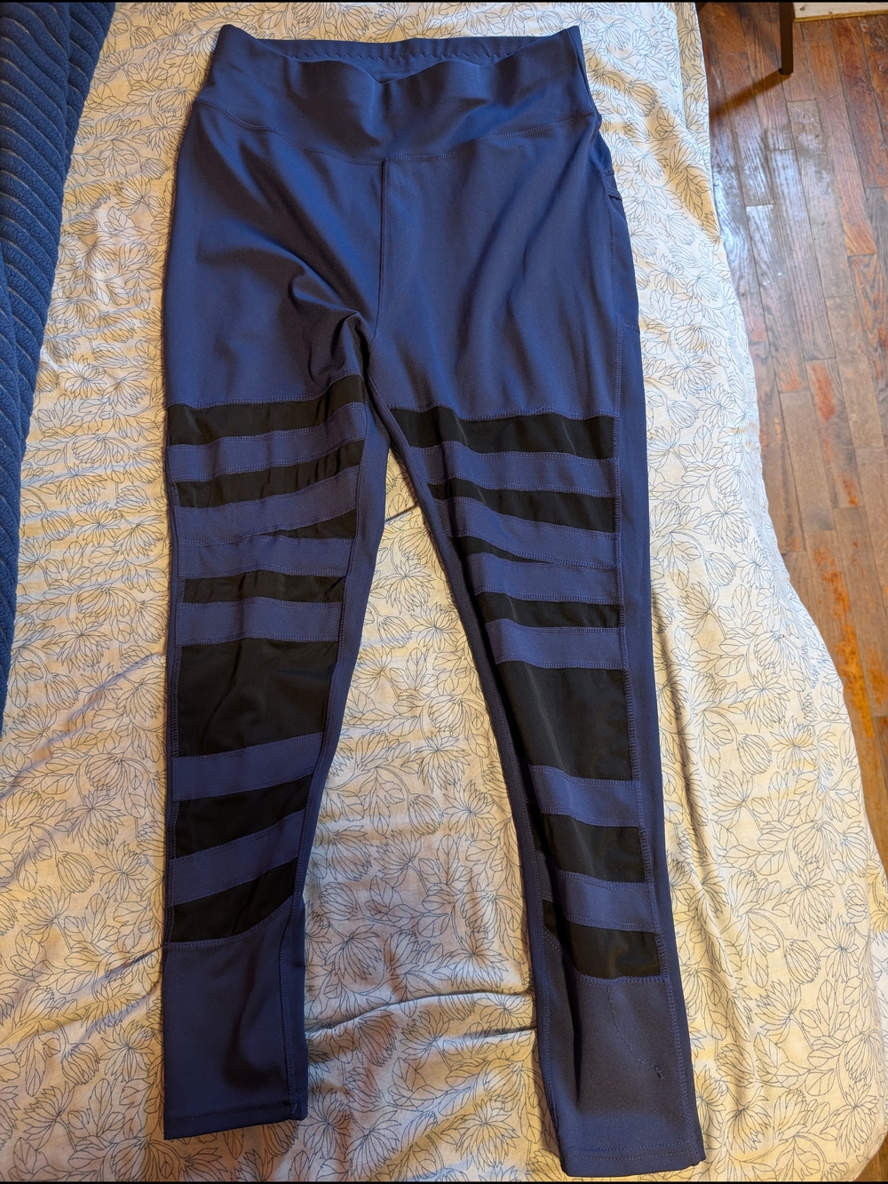 POP Fit Dark Blue Active Leggings with Subtle Stitching